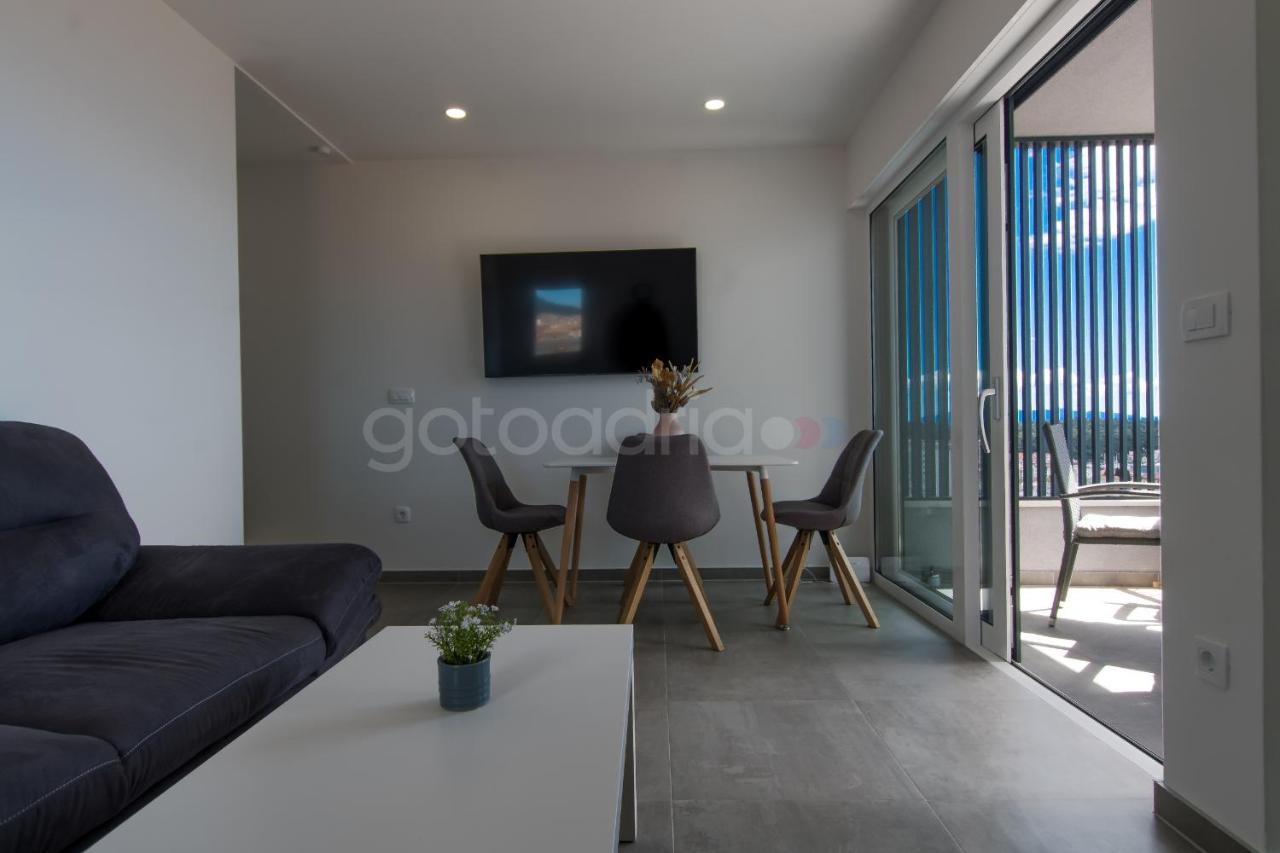 Sea View Apartments Diana มาคาร์สกา ภายนอก รูปภาพ