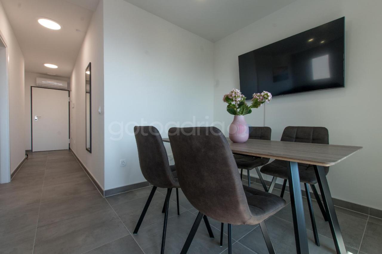 Sea View Apartments Diana มาคาร์สกา ภายนอก รูปภาพ